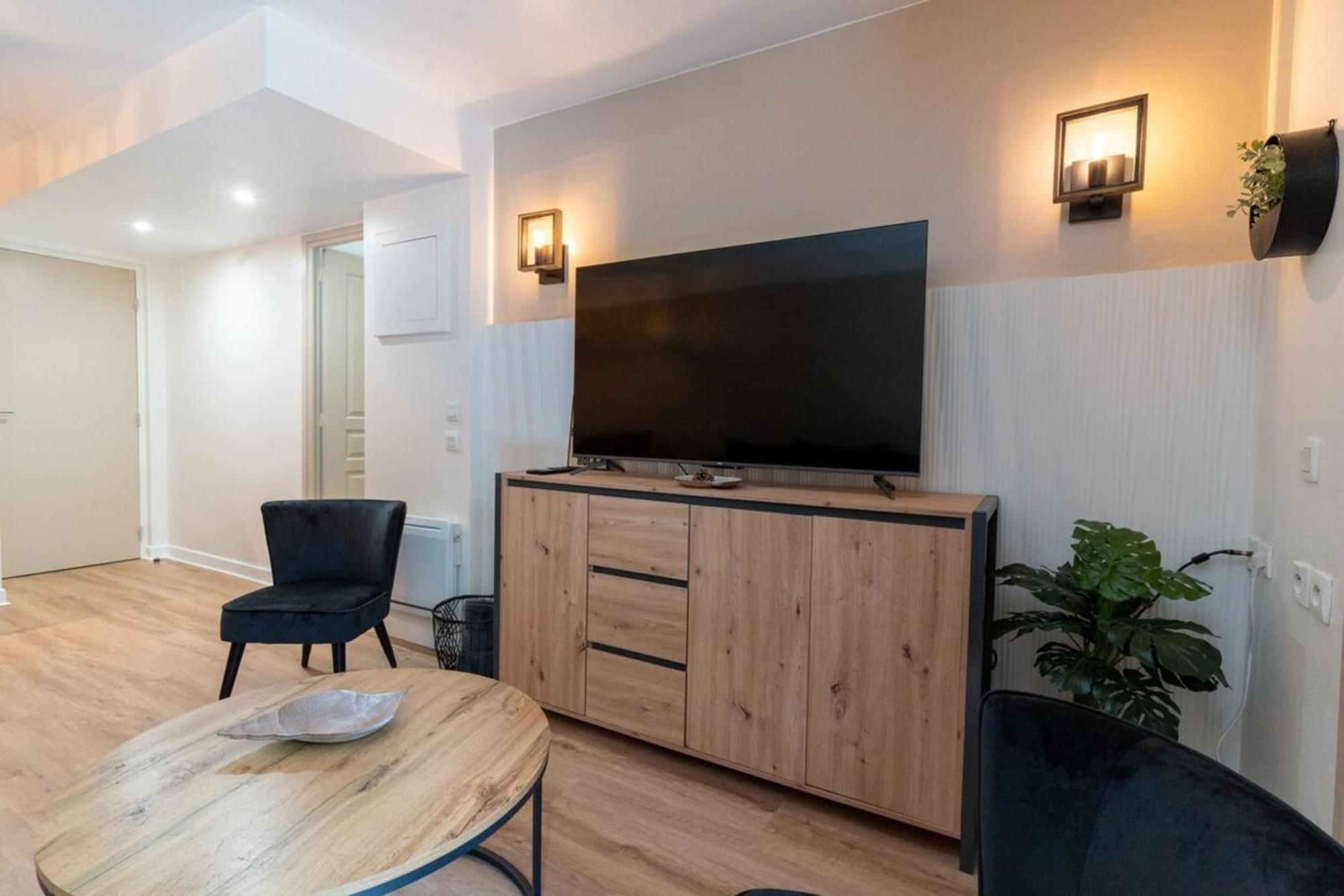 Beautiful Flat With Swimming Pool Tennis Court And Private Car Parking 09 Le Touquet Exterior photo