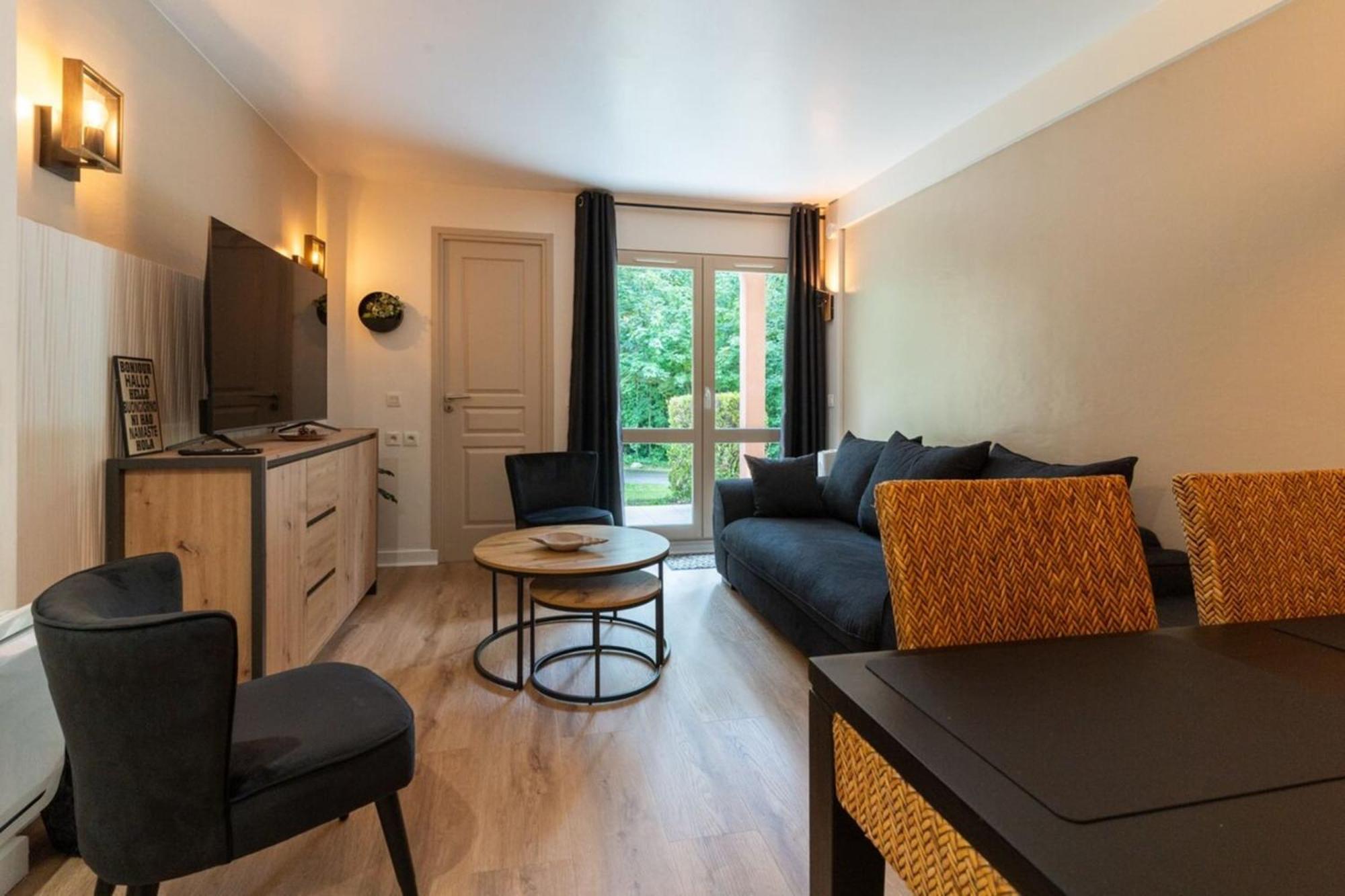 Beautiful Flat With Swimming Pool Tennis Court And Private Car Parking 09 Le Touquet Exterior photo