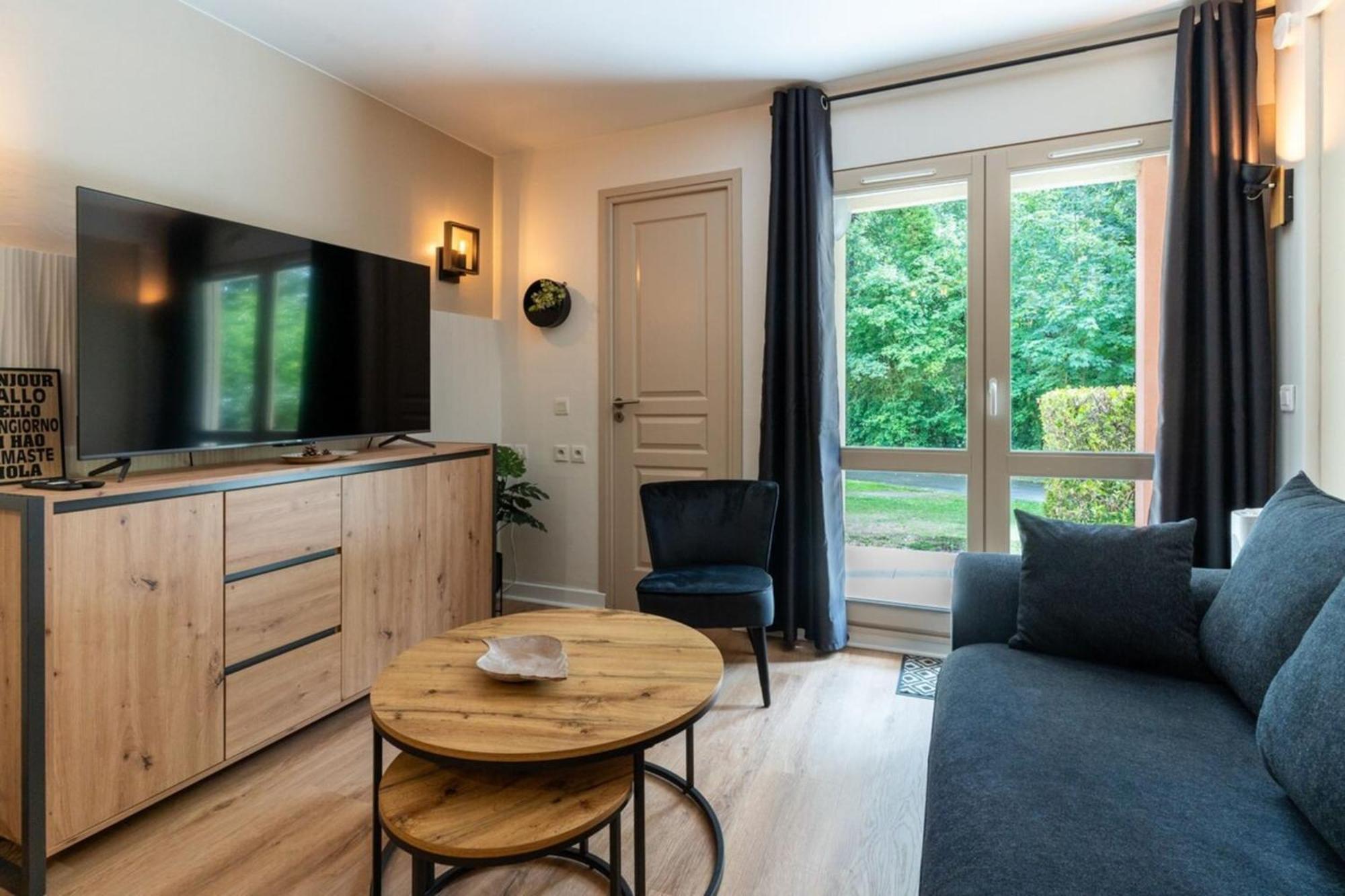 Beautiful Flat With Swimming Pool Tennis Court And Private Car Parking 09 Le Touquet Exterior photo